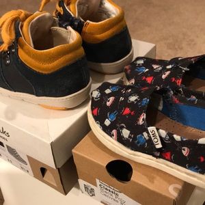 TOMS Shoes - 👶🏻Baby boys’ shoes -Clarks size 6.5, Toms size 6 TOMS Shoes - 👶🏻Baby boys’ shoes -Clarks size 6.5, Toms size 6